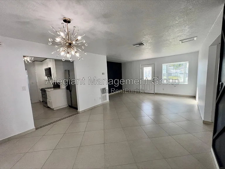 1211 Lehigh St — Photo 9