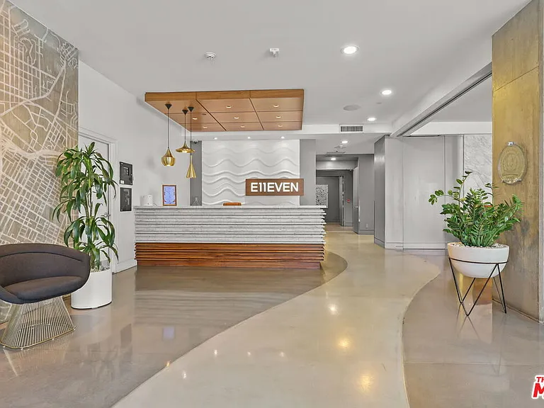 1111 S Grand Ave #916 — Photo 4
