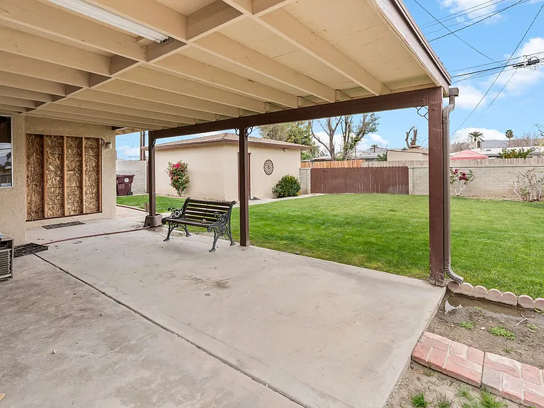 82172 Sierra Ave — Photo 21