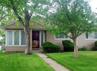 2290 Geneva St, Aurora, CO 80010