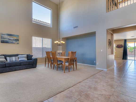 3rd image of 3925 E Ravenswood Dr