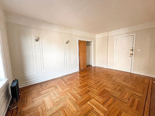 2nd image of 509 E 84th St #4R
