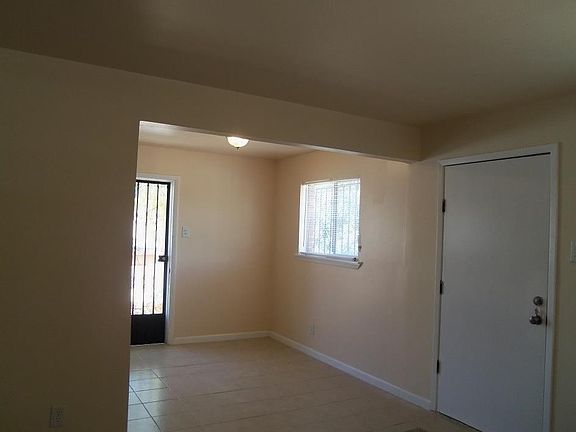 5th image of 2715 Porter Ave