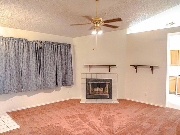 4th image of 921 S Val Vista Dr Unit 2