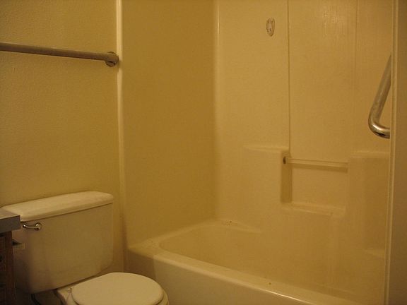 3rd image of 1407 Arthur St #3