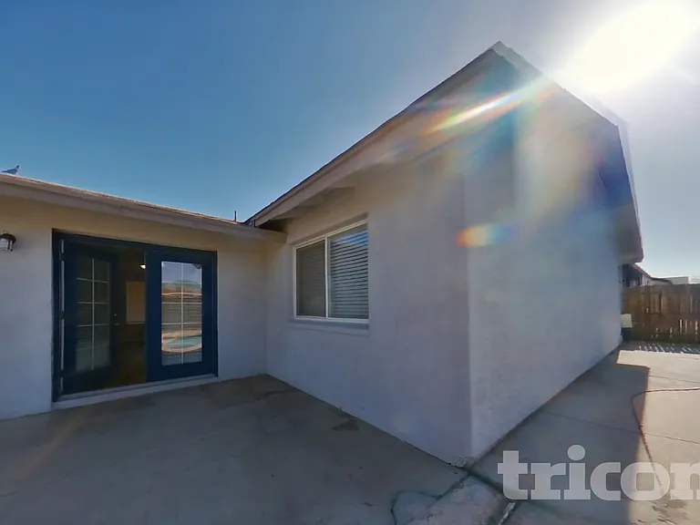7805 W Cora Ln — Photo 19