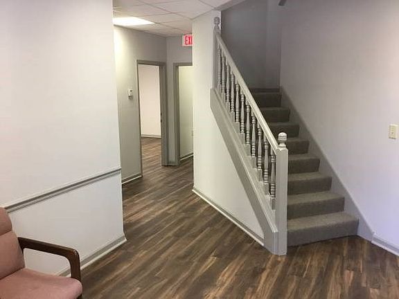 2nd image of 2810 Summer Oaks Dr Ste 6