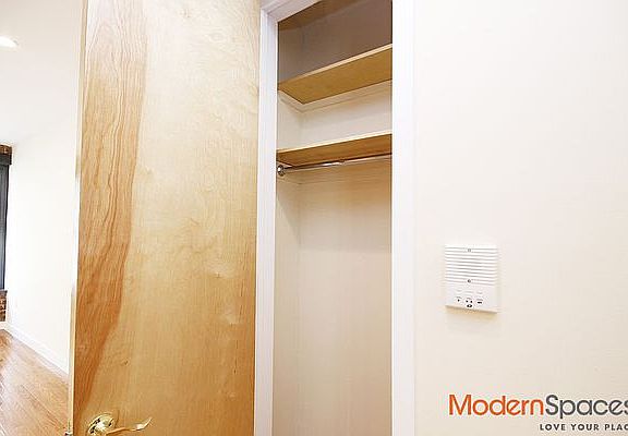 3rd image of 3124 32nd St APT 3A