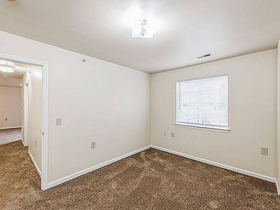 3rd image of 119 N 16th St #111-5