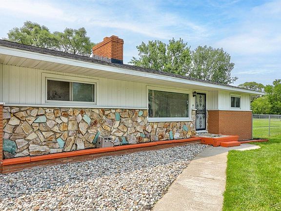 4th image of 3138 Janes Ave