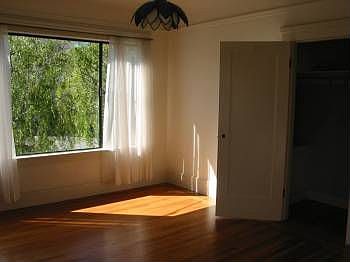 4th image of 524 Moraga St