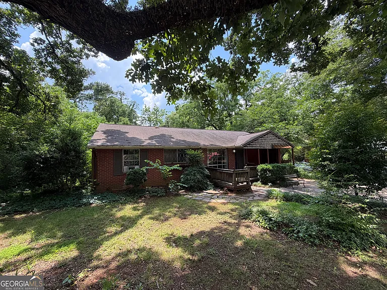 1054 College Station Rd — Photo 1
