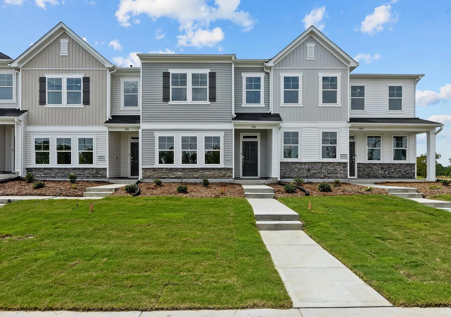 3 bed, 2.5 bath, 2023 sqft, $2,145 — Photo 1