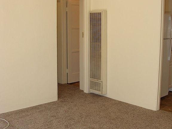 3rd image of 186 N Sunshine Ave