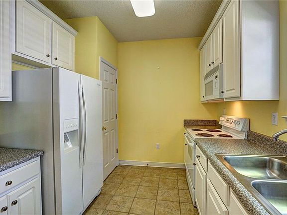 5th image of 4620 Twin Hickory Lake Dr #1
