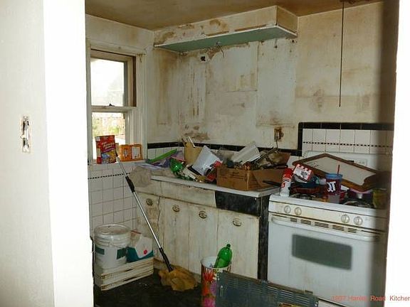 Kitchen Needs Remodeled.