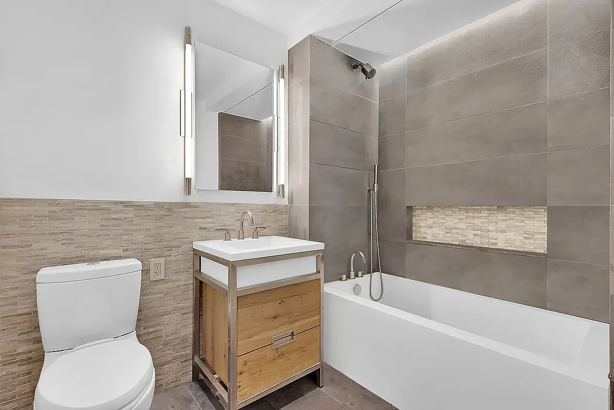 211 East 13th Street — Photo 4