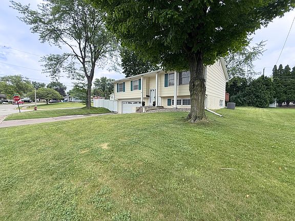 4th image of 2957 10th St