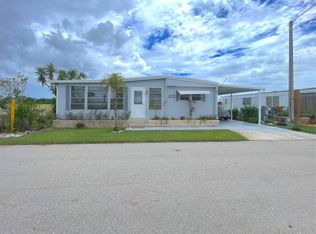 952 Strongbox Ln, North Fort Myers, FL 33917