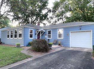 315 E Dee St, Lebanon, IL 62254