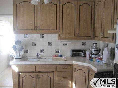 5th image of 7012 White Oak Ave