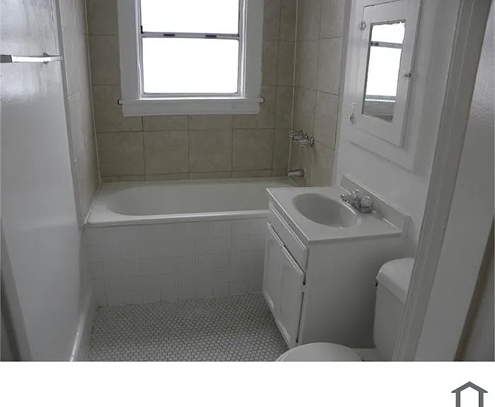 434 S Rampart Blvd — Photo 3