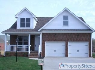 705 Rainswood Ct, Clarksville, TN 37043