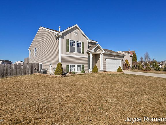 3rd image of 2101 Waler Dr