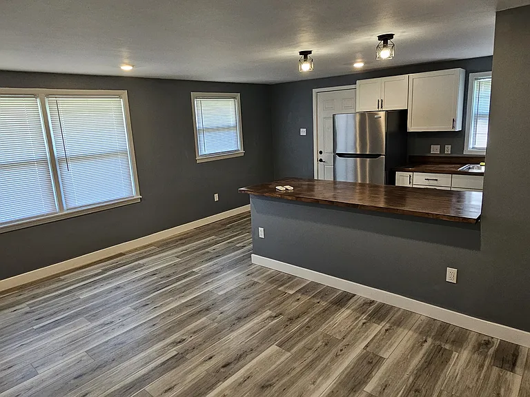 1509 W Worley St #2 — Photo 8