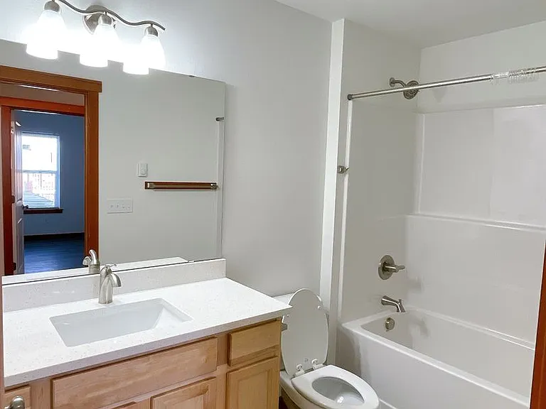 1205 N Garden St — Photo 47