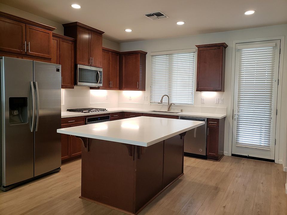 1st image of 5613 Apex Dr