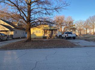 315 N Kansas Ave, Chanute, KS 66720