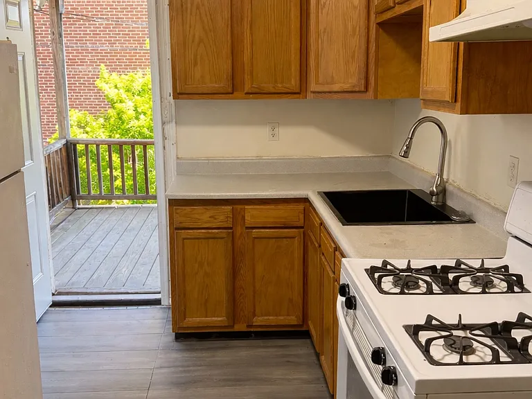 23 S Stricker St #1R — Photo 1
