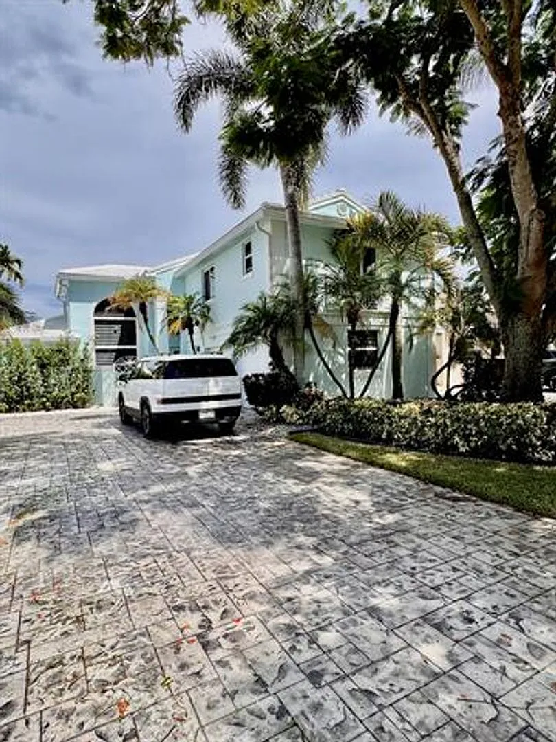 1081 Wilshire Cir E # 1081, Pembroke Pines, FL 33027 — Photo 2