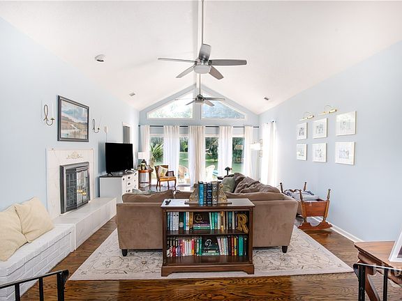 2nd image of 1 Brooks Lane