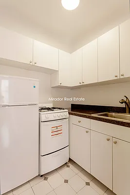 Rented by Mirador Real Estate | media 22