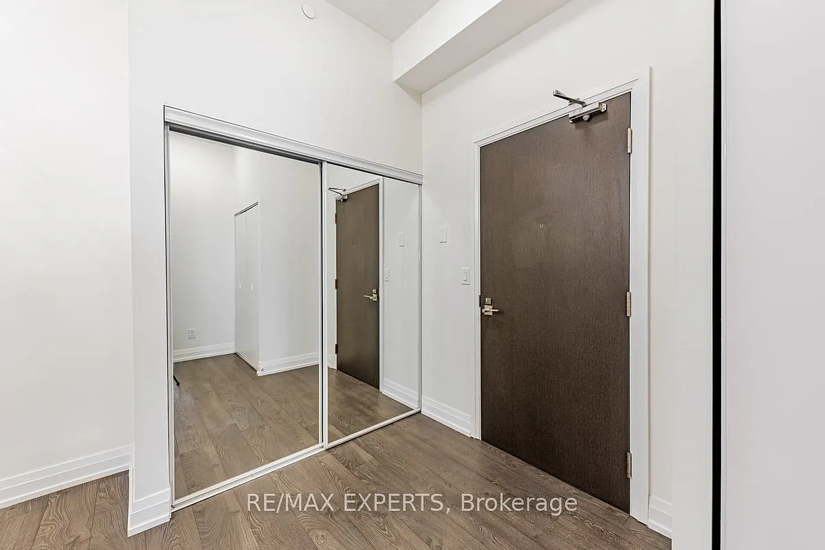 2 bed, $2,350 — Photo 4