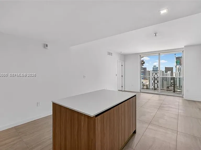 77 5th St #4202 — Photo 11