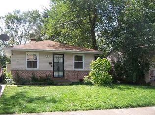 925 Fulton St, Aurora, IL 60505