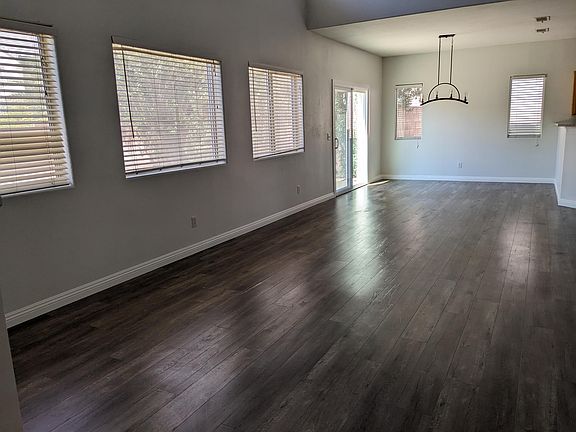 5th image of 3003 Mastercraft Ave