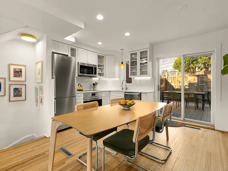 1733 Harvard St NW — Photo 9