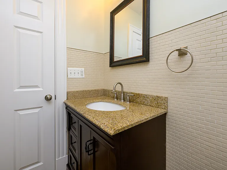 426 Mosher St — Photo 16