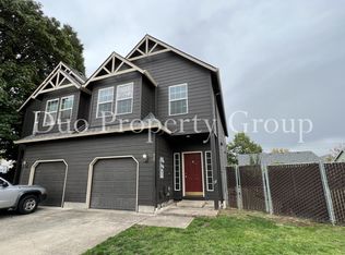 609 S 41st Ct, Springfield, OR 97478