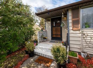 9027 12th Ave SW, Seattle, WA 98106