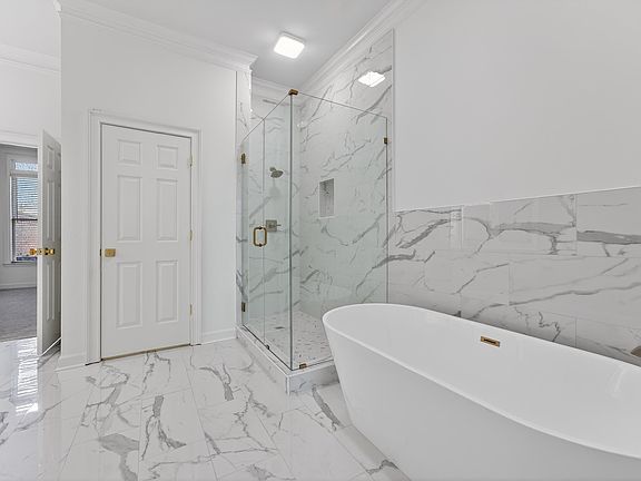 4th image of 7196 Plantation Cir