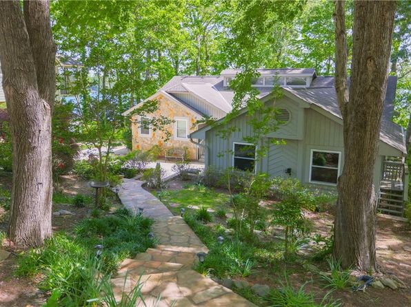 Keowee Key Salem Sc Real Estate 18 Homes For Sale Zillow