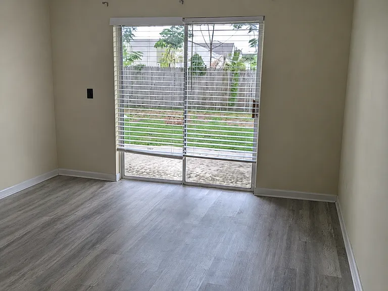 8212 Troxler Dr — Photo 8