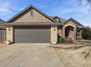 10045 SW 22nd St, Yukon, OK 73099