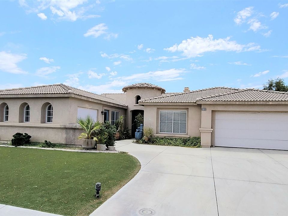 1st image of 81189 Mariposa Cir