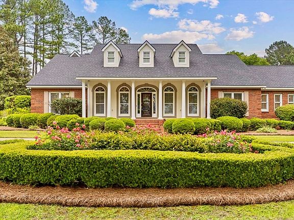 4th image of 205 Glen Eagles Dr